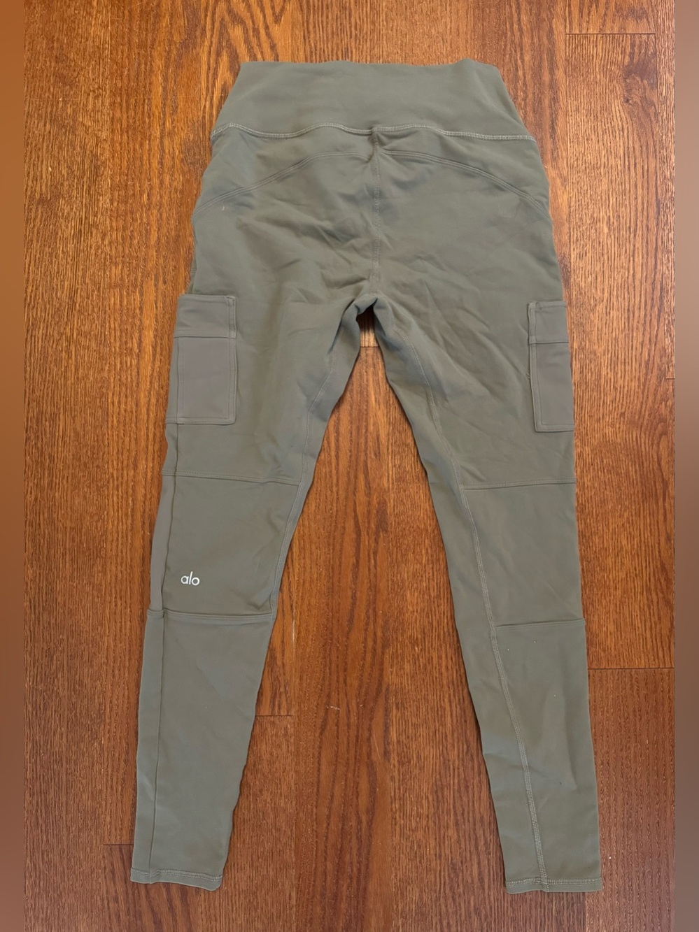 ALO Olive Green Cargo Leggings with Side Pockets